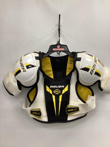 Used Bauer SUPREME ONE 40 Youth Shoulder Pads LG 11851-S000053342