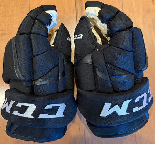CCM HG12 Pro Stock 4-Roll Hockey Gloves - Black - 14" (Used)