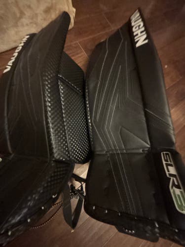 26" Vaughn Slr3 Goalie Leg Pads (New)