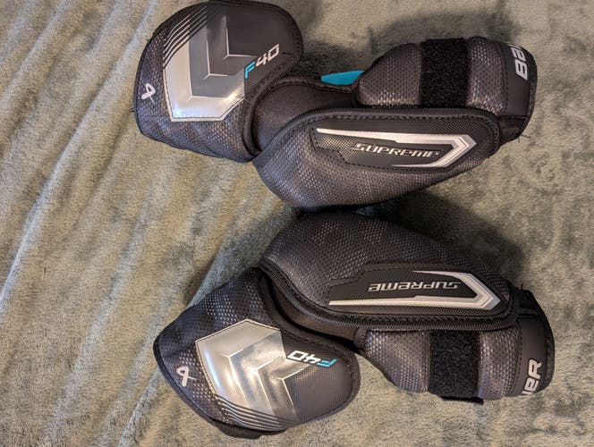 Senior Medium Bauer Vapor Fly40 Elbow Pads (Used)