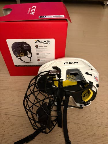 Medium CCM Tacks 210 Helmet (Used)