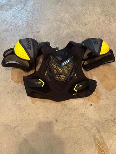 Men's XL Senior Bauer Supreme Ultrasonic Shoulder Pads (Used)