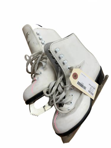 CCM Competitor Size 13C White Figure Skates