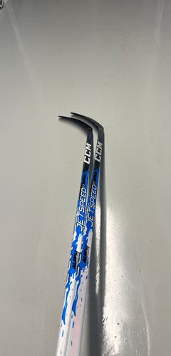 (2 pack) Senior CCM JetSpeed FT9 Pro Right Handed Hockey Stick P29 70 Flex Pro Stock (New)
