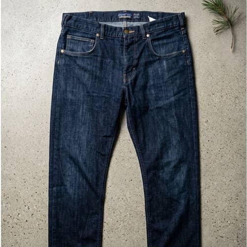 Patagonia Men's 34x34 Jeans Dark Wash Straight Leg Workwear Cabincore Gorpcore
