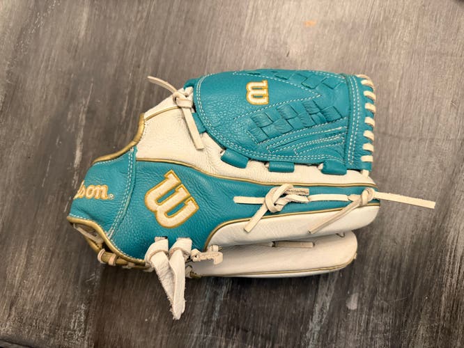 Wilson A500 RH Softball Glove 12.5" (Used)