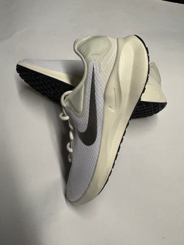 Nike Revolution Shoes Sneakers Women’s 9 New FB2208-101