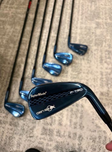 TaylorMade Pursuit Collection Oracle Red Bull P790 4-PW Iron Set (Dynamic
Gold)!