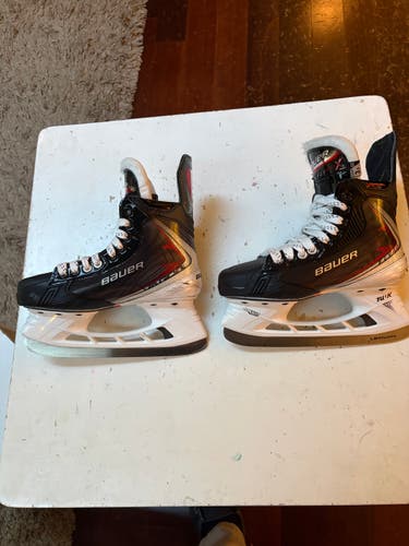 Bauer Vapor Fly40 Hockey Skates Extra Wide Width Size 3.5 (Used)