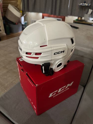 Youth CCM Tacks 70 Helmet (Used)