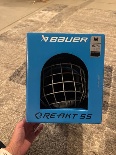 Medium Bauer Re-Akt 55 Helmet (New)