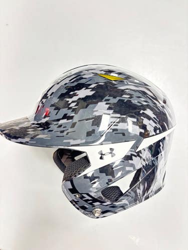 Used Under Armour 6 1/2- 7 1/2 Batting Helmet No Mask Camouflage One Size 11860-S000316660