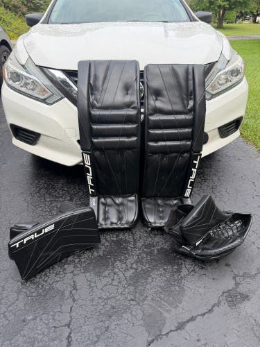 35" True 7X3 Regular Goalie Full Set (Used)