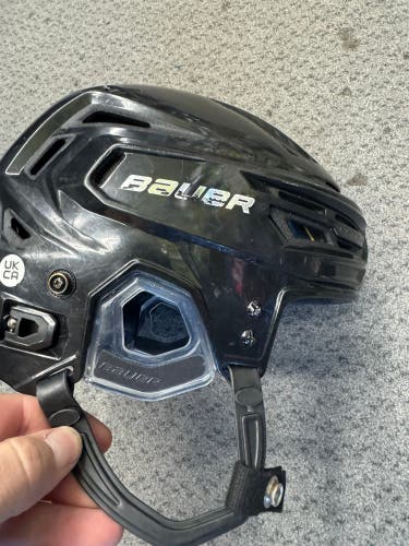 Small Bauer Re-Akt 150 Helmet (Used)