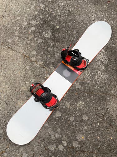 Men's Burton Custom Snowboard With Bindings 162 cm (Used)