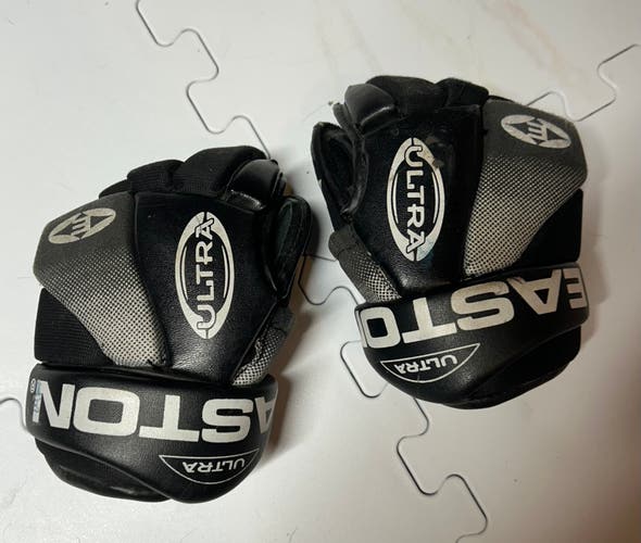 Easton Ultra Lite Gloves 8" (Used)