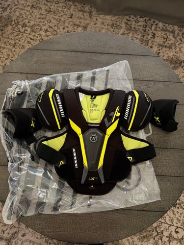 XS Senior Warrior ALPHA LX 30 Shoulder Pads (Like New)