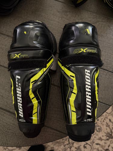 Junior Warrior Alpha QX Pro 10" Shin Pads (Used)
