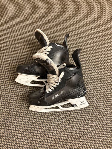 Black 2024 Bauer Supreme Shadow Hockey Skates 7.5 Fit 3(Used)