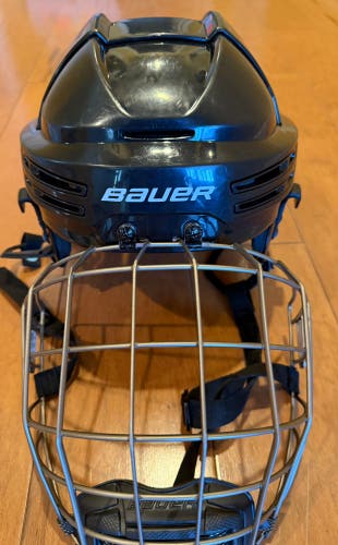 Large Bauer Re-Akt 75 Helmet (Used)