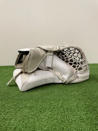 Bauer FlyLite Goalie Glove | Senior Regular