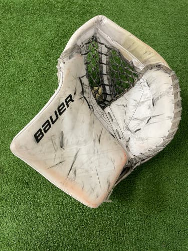 Bauer FlyLite Goalie Glove | Senior Regular