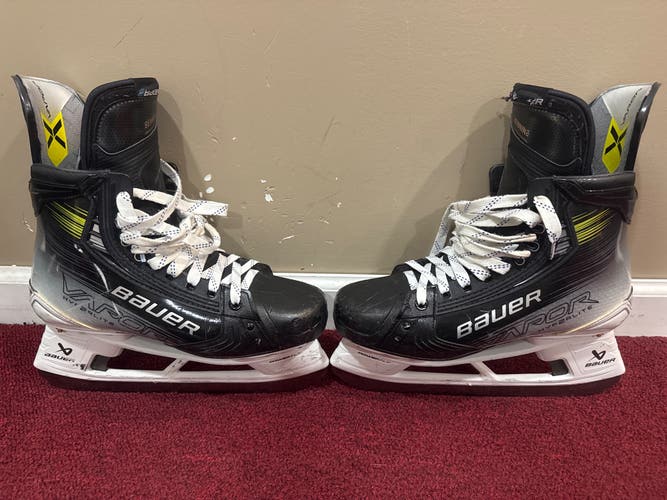 Bauer Vapor Hyperlite 2 Hockey Skates Pro Stock Fit 2 size 9 Item#HYP92