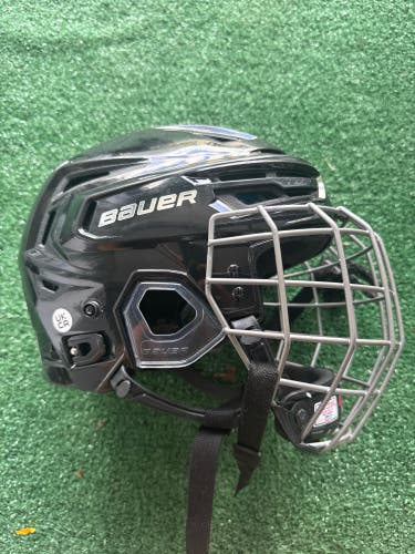 Black Small Bauer Re-Akt 150 Helmet (Used)