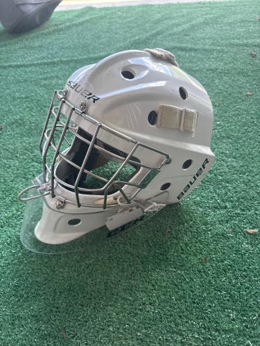 White Bauer 930 Goalie Mask (Used) | S/M (6 5/8- 7 1/8)