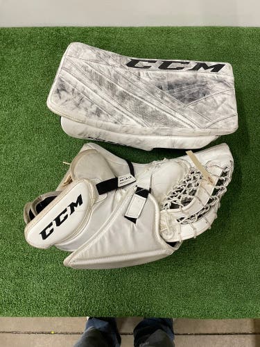 CCM Extreme Flex E5.9 Goalie Glove & Blocker | Senior Full Right