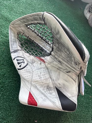 White Senior Warrior Ritual G7 Pro Goalie Glove Regular (Used)