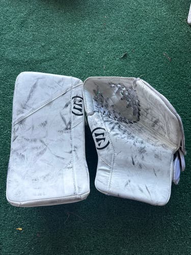 White Junior Warrior Ritual G7 Goalie Glove & Blocker Set Regular (Used)