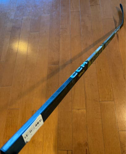 CCM Tacks AS-V Pro Senior Hockey Stick — RH 80 Flex P28 66.75” (Used)