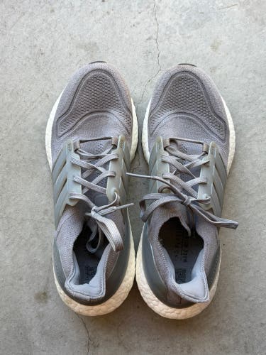 Unisex Size M 7.0/W 8.0 Adult Adidas Shoes (Used)
