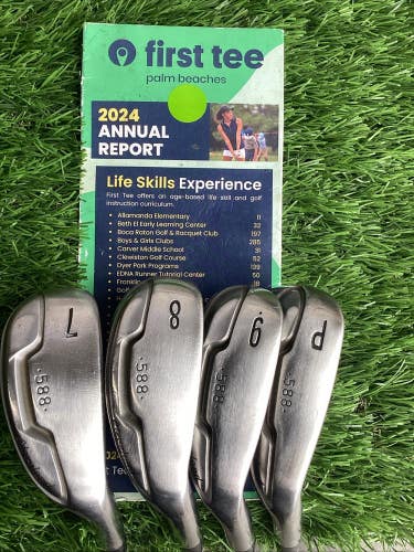 Cleveland 588 Altitude Hybrid Irons Set 7-8-9-PW With Regular Graphite Shafts
