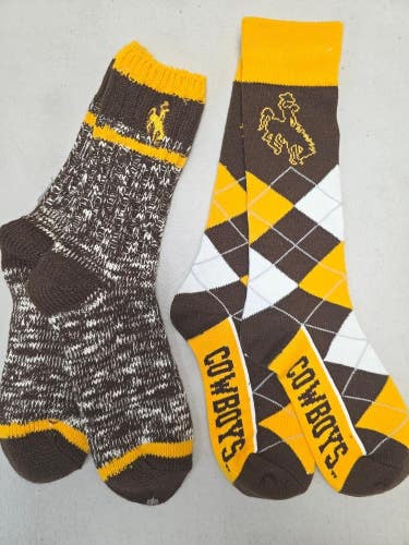 ST1 Mens NCAA WYOMING COWBOYS Crew Socks Lot of 2 Pair MEDIUM New