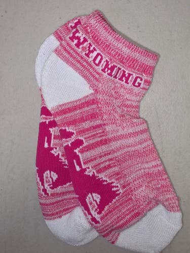 ST3 Womens NCAA WYOMING COWBOYS Crew Socks Lot of 1 Pair New