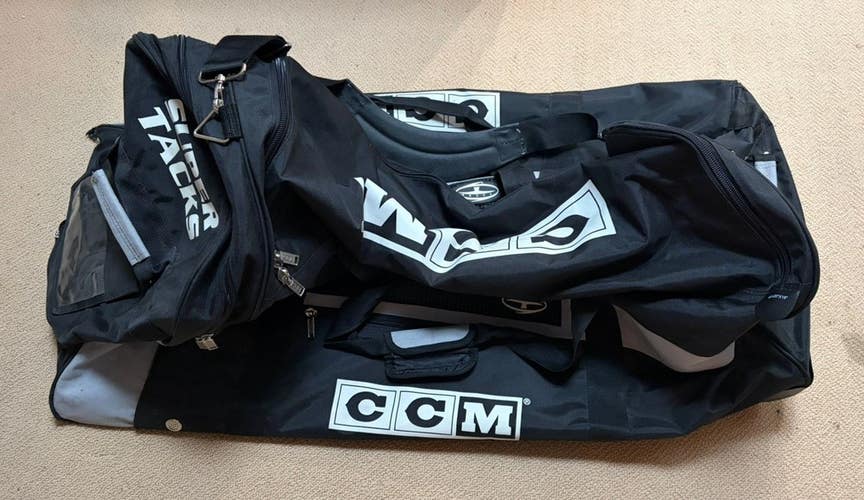CCM Super Tacks Hockey Duffle Bag w/ Wheels (40x20)