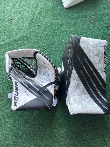 White & Black Intermediate Bauer Vapor 3X Goalie Glove & Blocker Set Regular (Used)