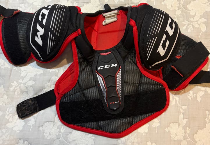 CCM JetSpeed FT350 Shoulder Pads Junior Small(Used)