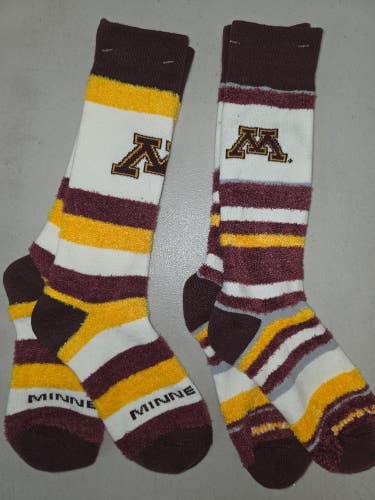 ST4 Mens NCAA MINNESOTA GOLDEN GOPHERS Crew Socks Lot of 2 Pair MEDIUM New