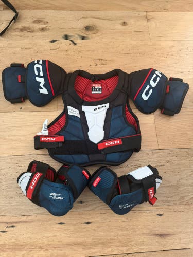 Small Junior CCM Next Shoulder Pads (Used)
