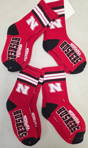 ST12 NCAA NEBRASKA CORNHUSKERS Lot of 4 Pair Crew Socks YOUTH 1-5 New