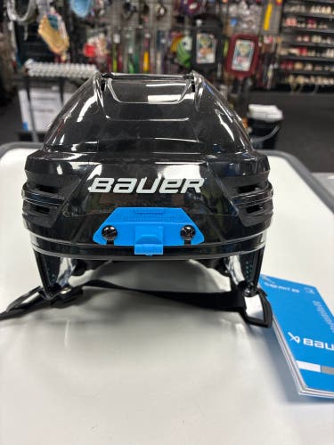 Medium Bauer Re-Akt 85 Helmet (New)