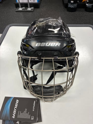 Small Bauer Re-Akt 95 Helmet (New)