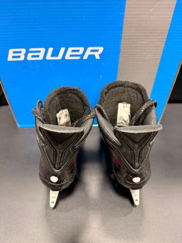 CCM JetSpeed FT880 Hockey Skates Regular Width Size 6 (Used)