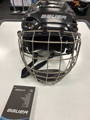 Small Bauer Re-Akt 95 Helmet (New)