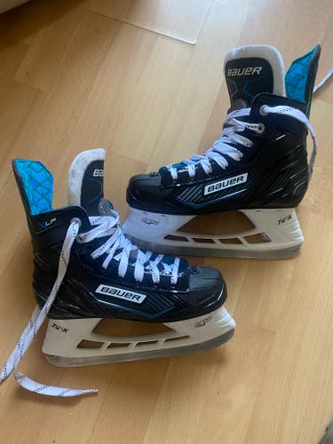 Bauer Hockey Skates youth Size 3 (Used)
