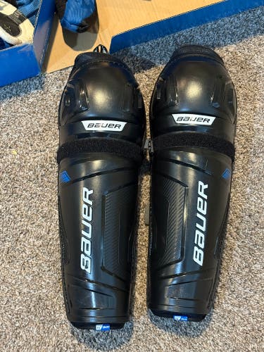 Intermediate Bauer X 14" Shin Pads (New)