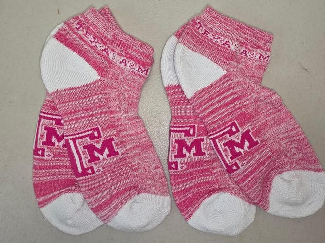 ST48 WOMENS NCAA TEXAS A&M AGGIES Lot of 2 Pair Crew Socks New